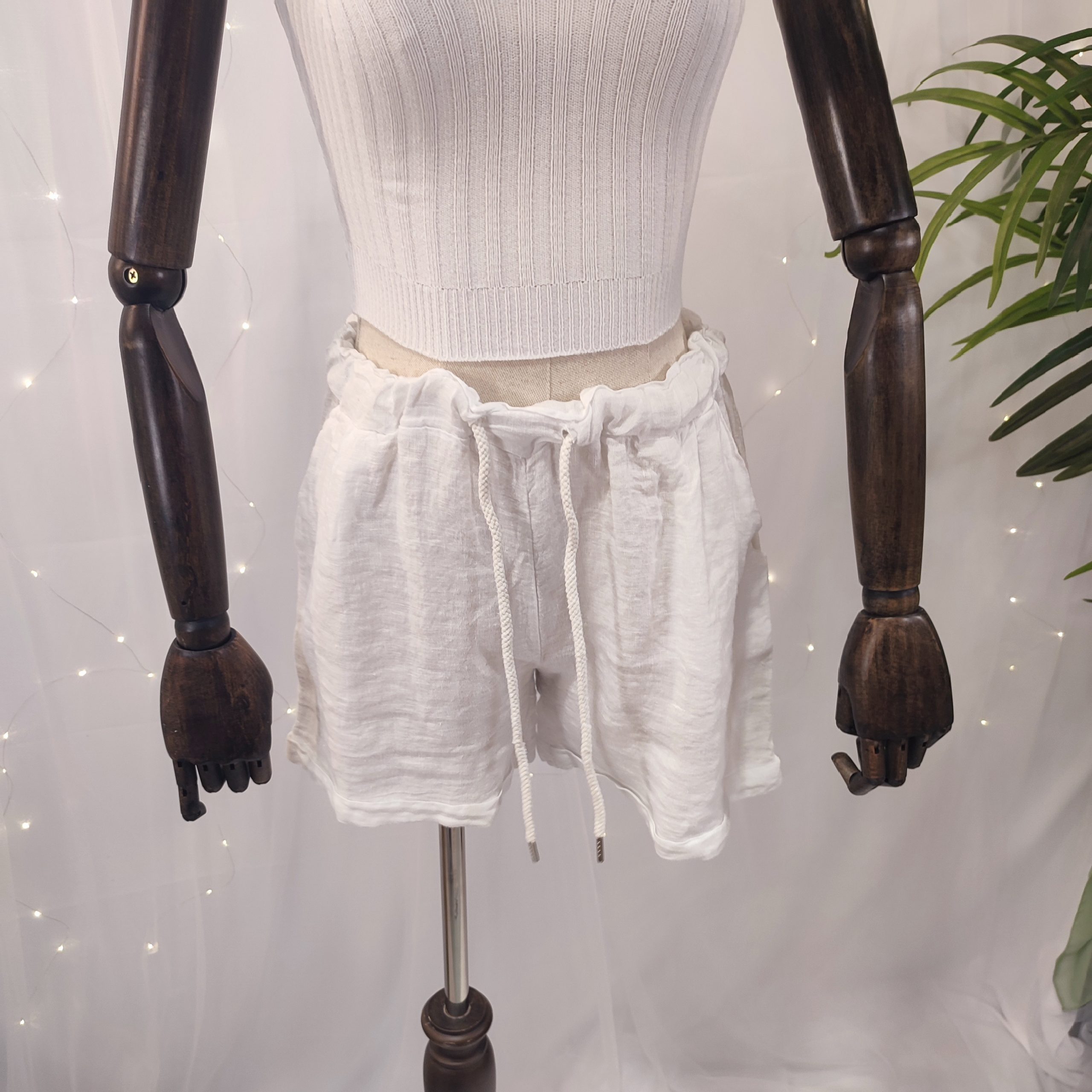 Short de lino con cintura elástica y cordón