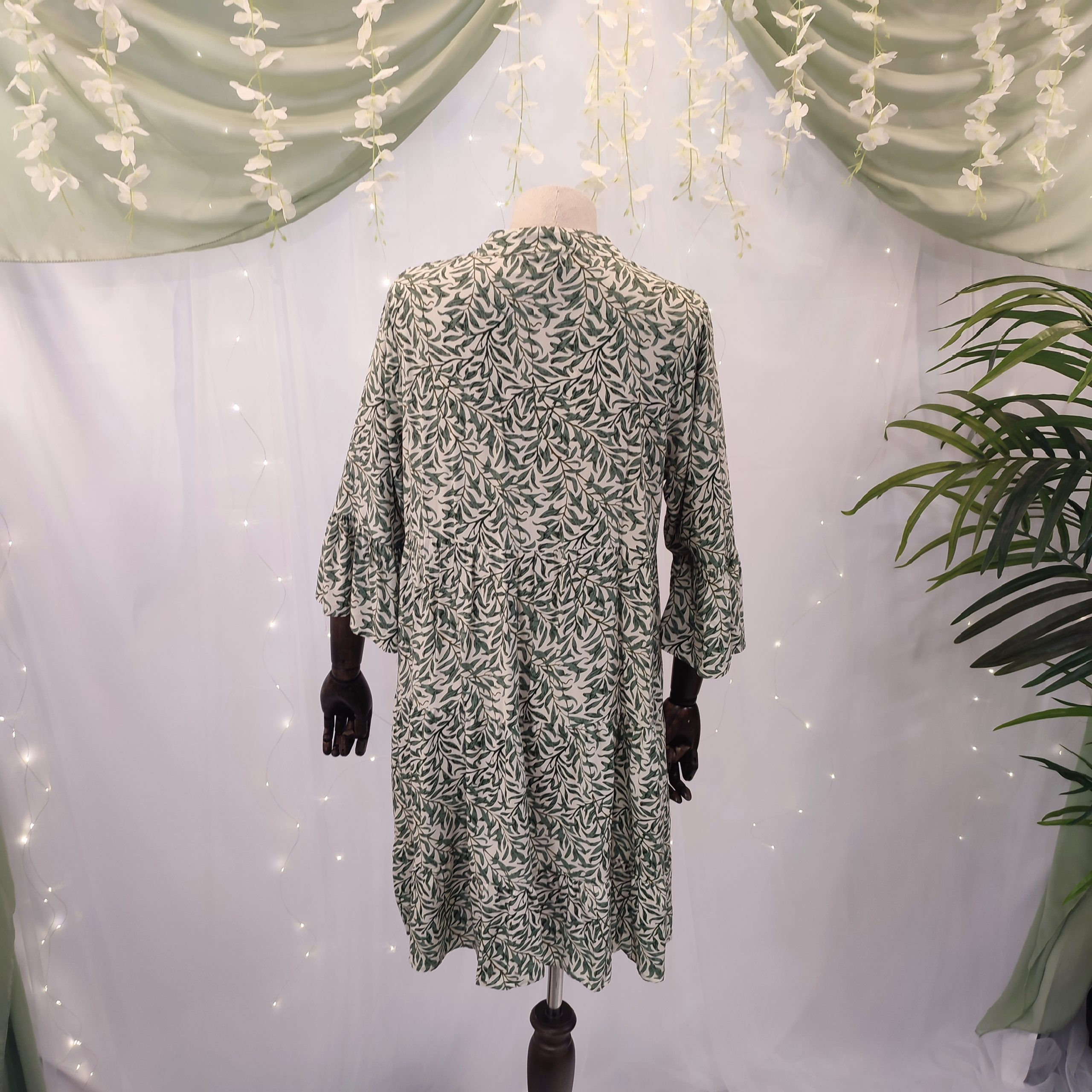 Vestido corto estampado ramas con manga - Imagen 6